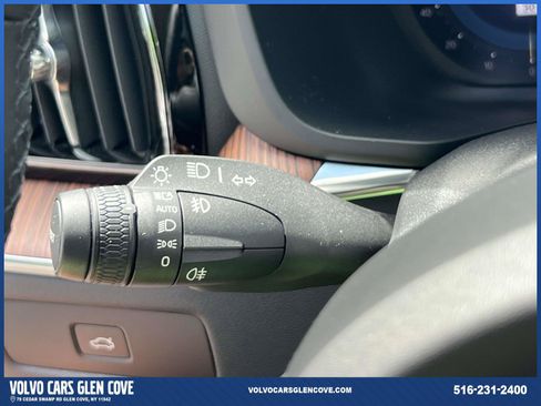 Used 2023 Volvo XC60 B5 Plus w/ Climate Package AWD/4WD image 22