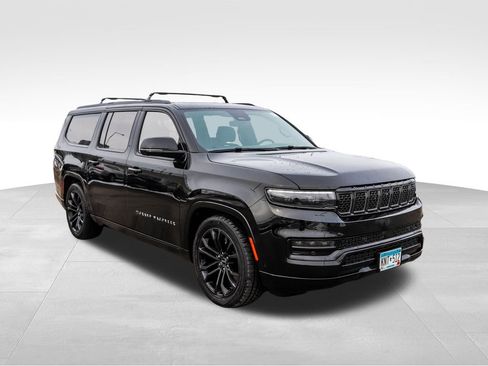 Used 2023 Jeep Grand Wagoneer L Series III w/ Rear Seat Video Group 1 image 7