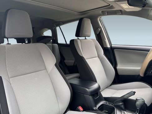 Used 2017 Toyota RAV4 XLE FWD image 29