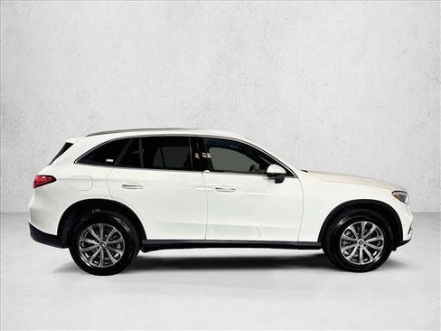 Used 2026 Mercedes-Benz GLC 300 4MATIC image 4