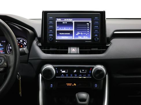 Used 2022 Toyota RAV4 LE AWD/4WD image 19
