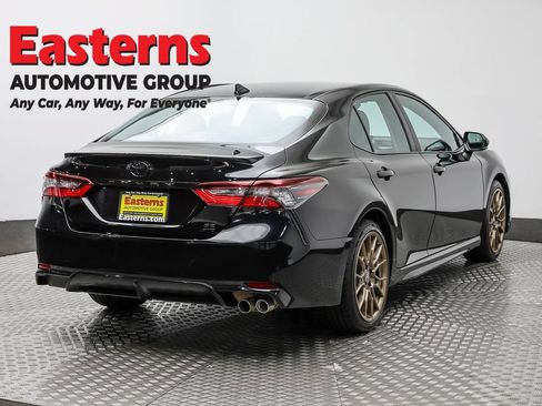 Used 2023 Toyota Camry SE AWD/4WD image 5