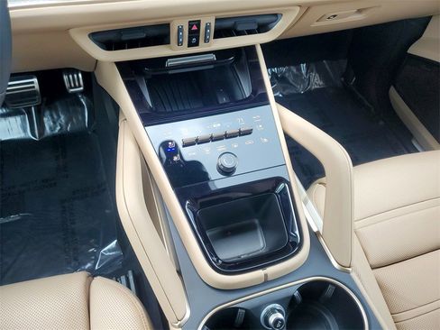 New 2025 Porsche Cayenne Turbo image 14