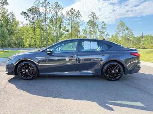 Used 2026 Toyota Camry SE image 2