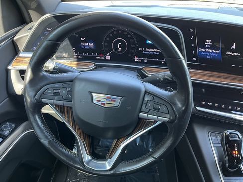 Used 2021 Cadillac Escalade Luxury image 45