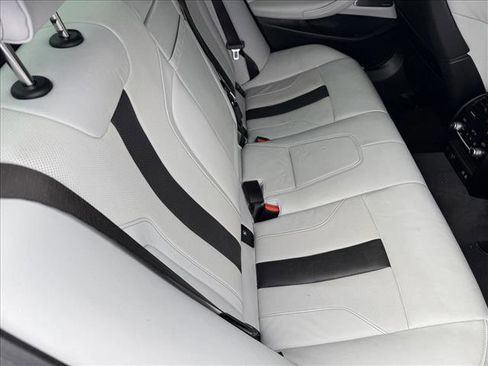 Used 2022 BMW M5 w/ Executive Package image 17