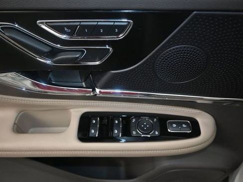 Used 2024 Lincoln Corsair Reserve FWD image 10