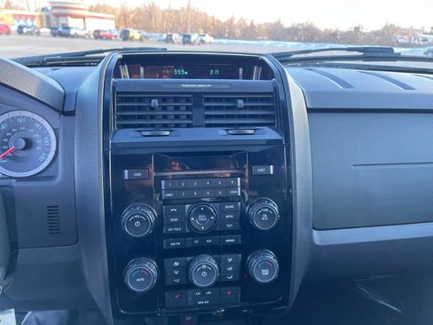 Used 2011 Ford Escape Limited w/ 302A Rapid Spec Order Code image 18
