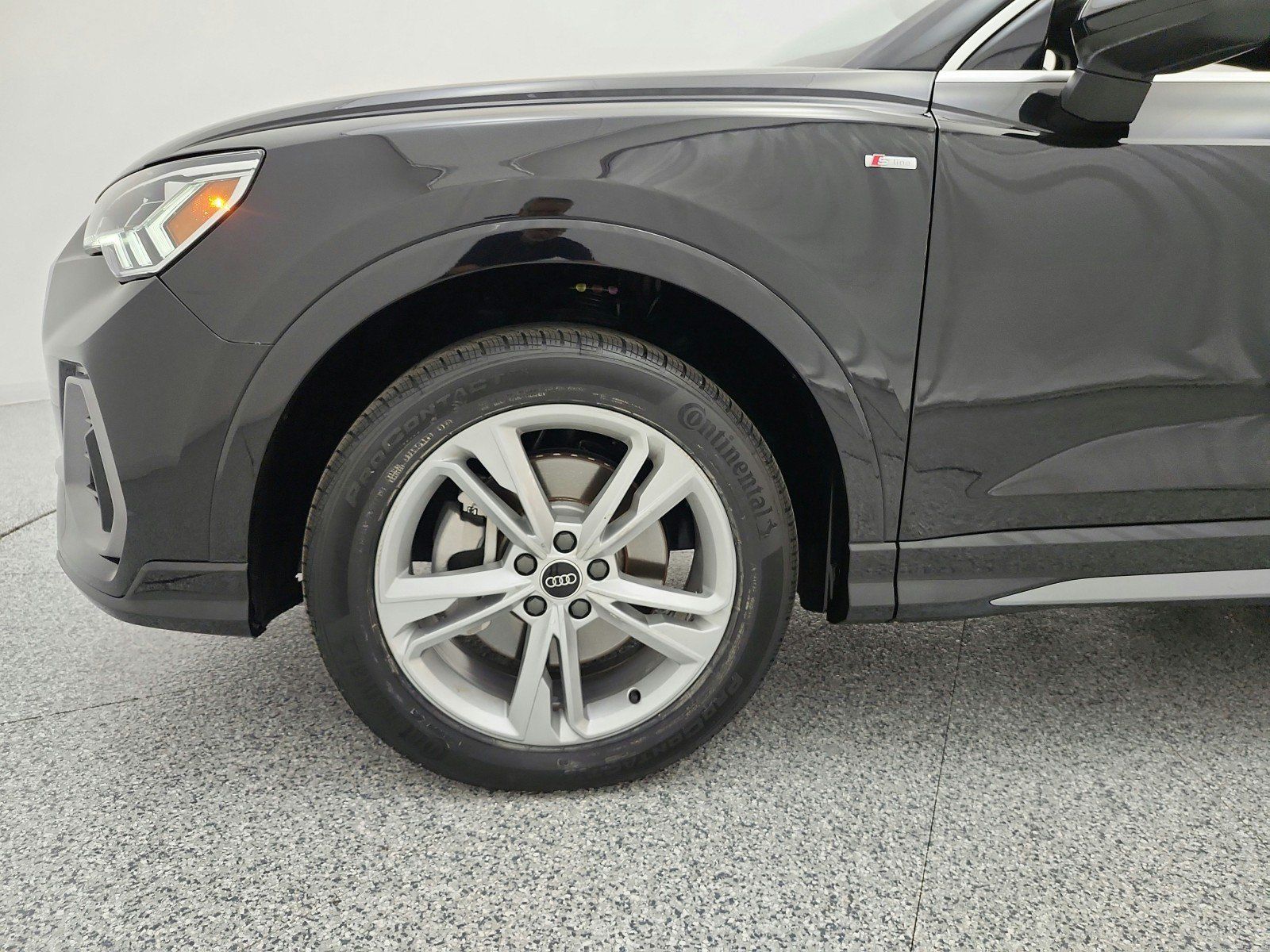 Used 2023 Audi Q3 2.0T Premium w/ Convenience Package AWD/4WD image 18