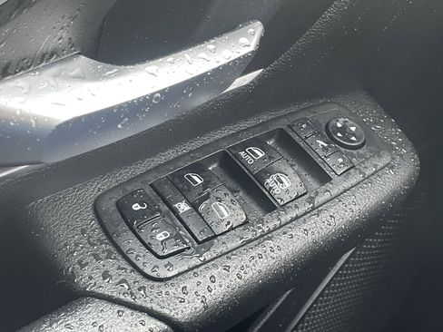 Used 2022 RAM 1500 Big Horn AWD/4WD image 11