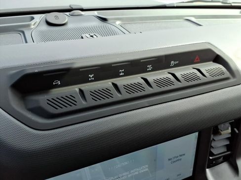 New 2026 Ford Bronco Badlands image 21