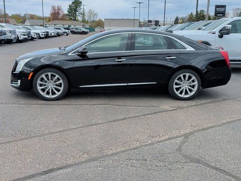 Used 2015 Cadillac XTS Luxury FWD image 1
