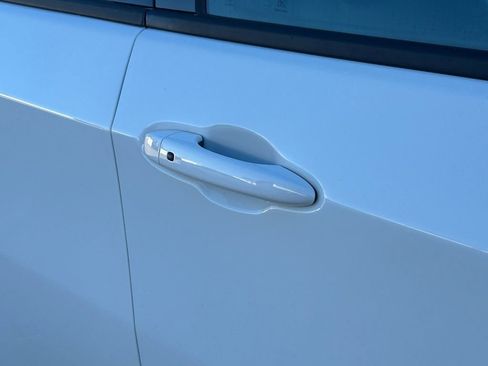 Used 2024 Jeep Compass Limited image 19