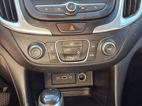 Used 2021 Chevrolet Equinox LT FWD image 13