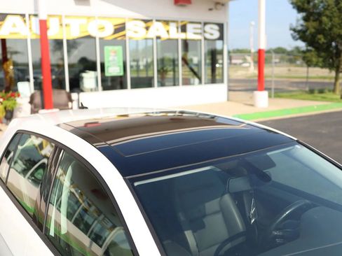 Used 2016 Volkswagen Golf SE image 35