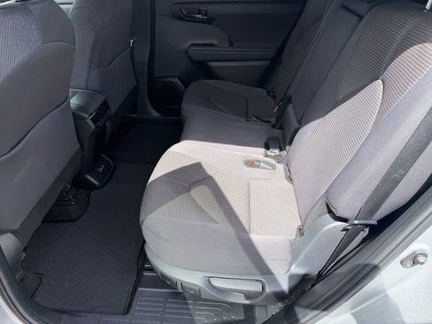 Certified 2024 Toyota Highlander LE AWD/4WD image 22