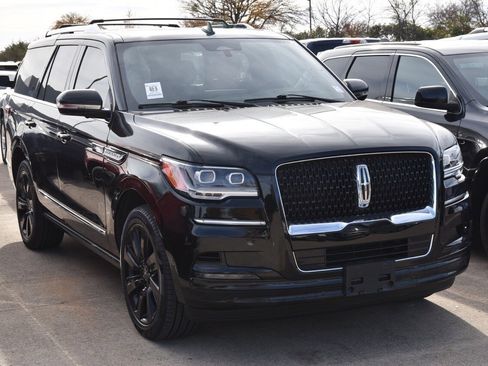 Certified 2024 Lincoln Navigator Reserve image 4