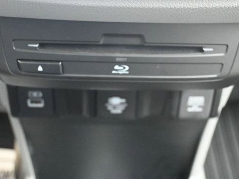 Used 2024 Honda Odyssey Elite image 19