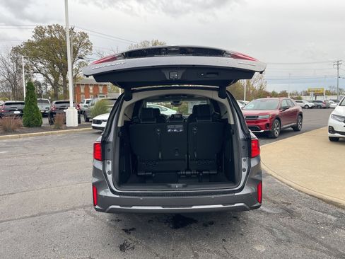 New 2026 Honda Odyssey Touring image 16