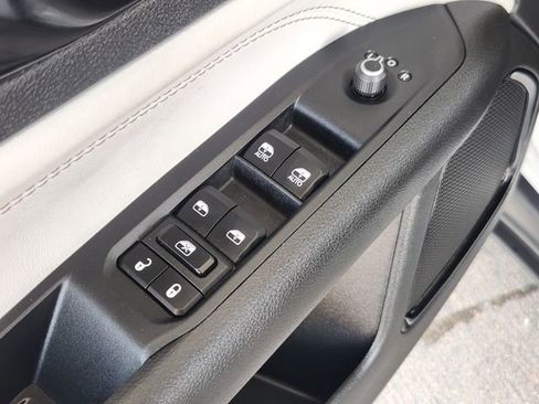Used 2025 Jeep Compass Limited AWD/4WD image 22