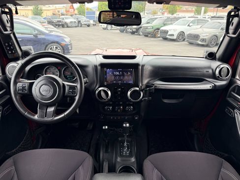 Used 2013 Jeep Wrangler Unlimited Rubicon w/ Dual Top Group AWD/4WD image 18