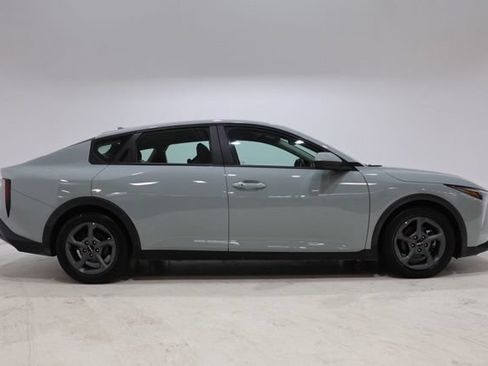 Used 2025 Kia K4 FWD image 9