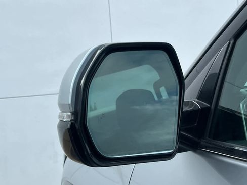 Used 2023 Toyota Tundra Limited AWD/4WD image 8