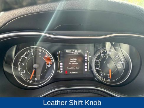 Used 2021 Jeep Cherokee Latitude Lux FWD image 18