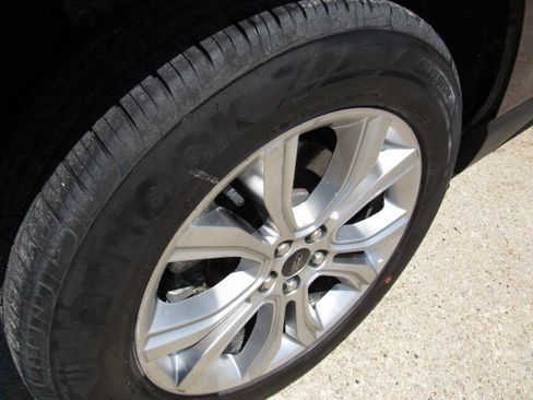 Used 2024 Ford Edge Titanium w/ Equipment Group 301A AWD/4WD image 40