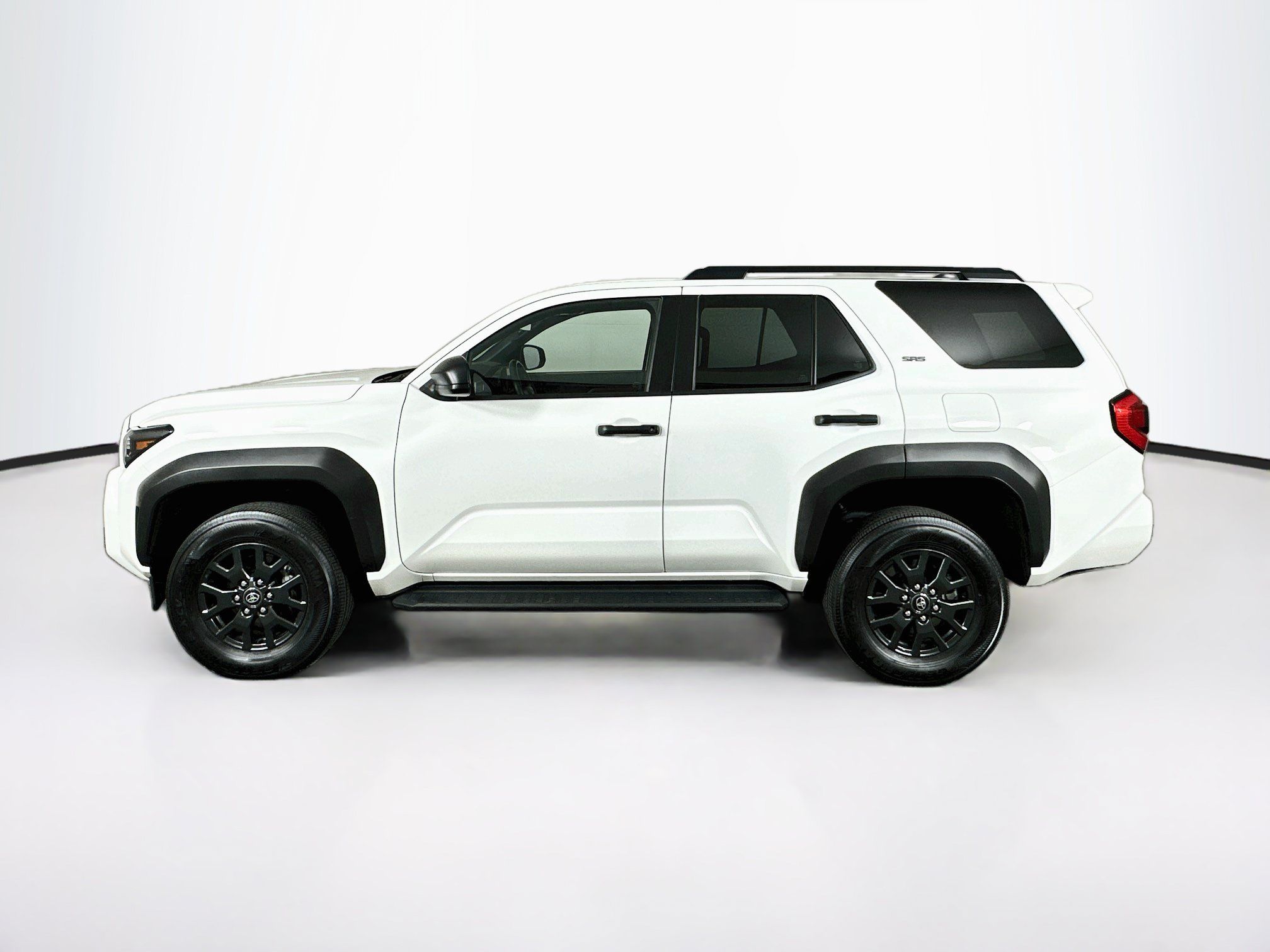 Used 2025 Toyota 4Runner SR5 AWD/4WD image 4