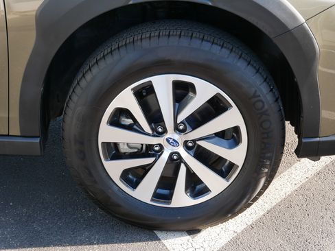 Used 2024 Subaru Outback Premium image 15