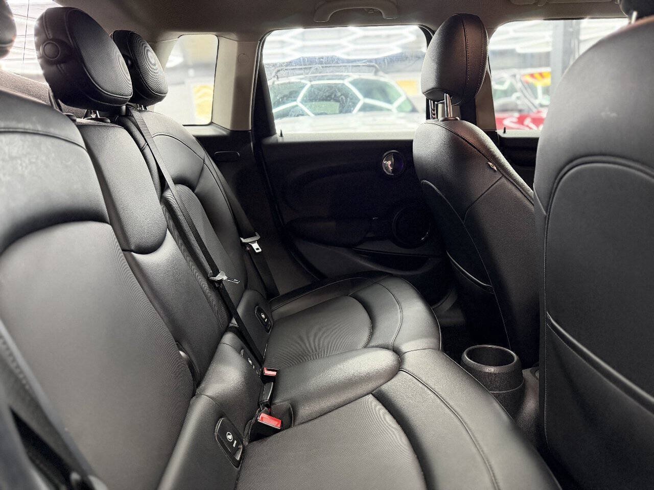 Used 2015 MINI Cooper 4-Door Hardtop FWD image 15