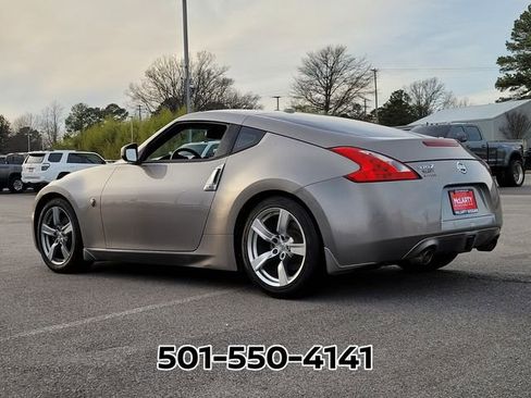 Used 2009 Nissan 370Z Touring image 3