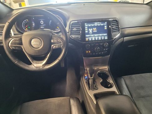 Used 2019 Jeep Grand Cherokee Altitude RWD image 22