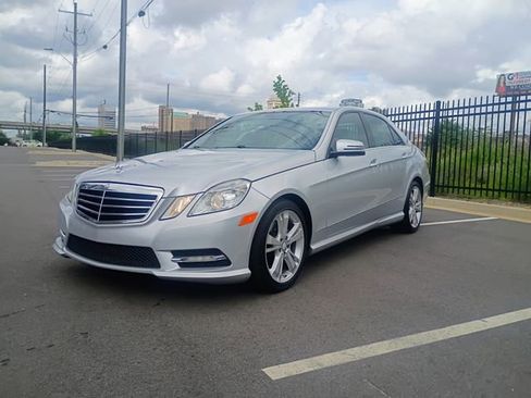 Used 2013 Mercedes-Benz E 350 Sedan image 82