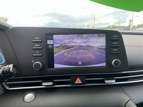 New 2025 Hyundai Elantra Blue image 10