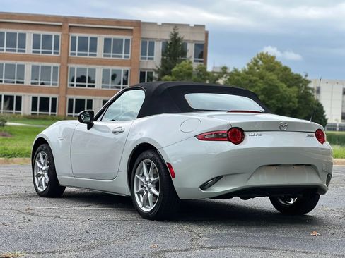 Used 2016 MAZDA MX-5 Miata Sport RWD image 3