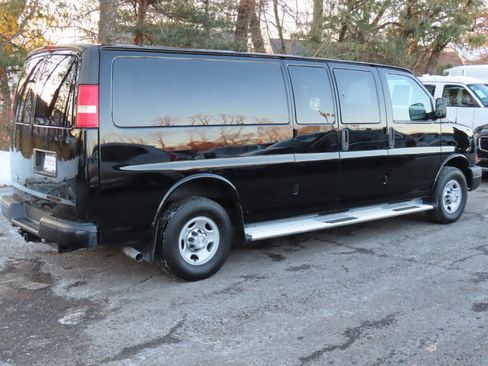 Used 2014 Chevrolet Express 3500 LS image 5