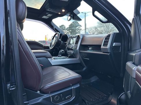 Used 2016 Ford F150 Platinum w/ Equipment Group 701A Luxury image 43