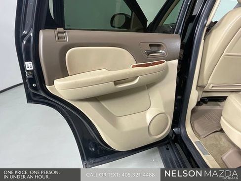 Used 2011 Chevrolet Tahoe LTZ RWD image 21