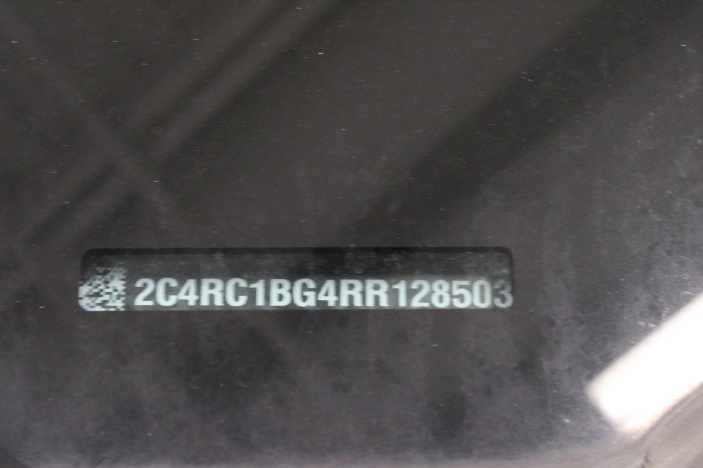 Used 2024 Chrysler Pacifica Touring-L FWD image 31