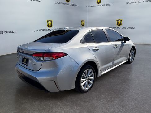 Used 2024 Toyota Corolla LE w/ LE Convenience Package FWD image 5