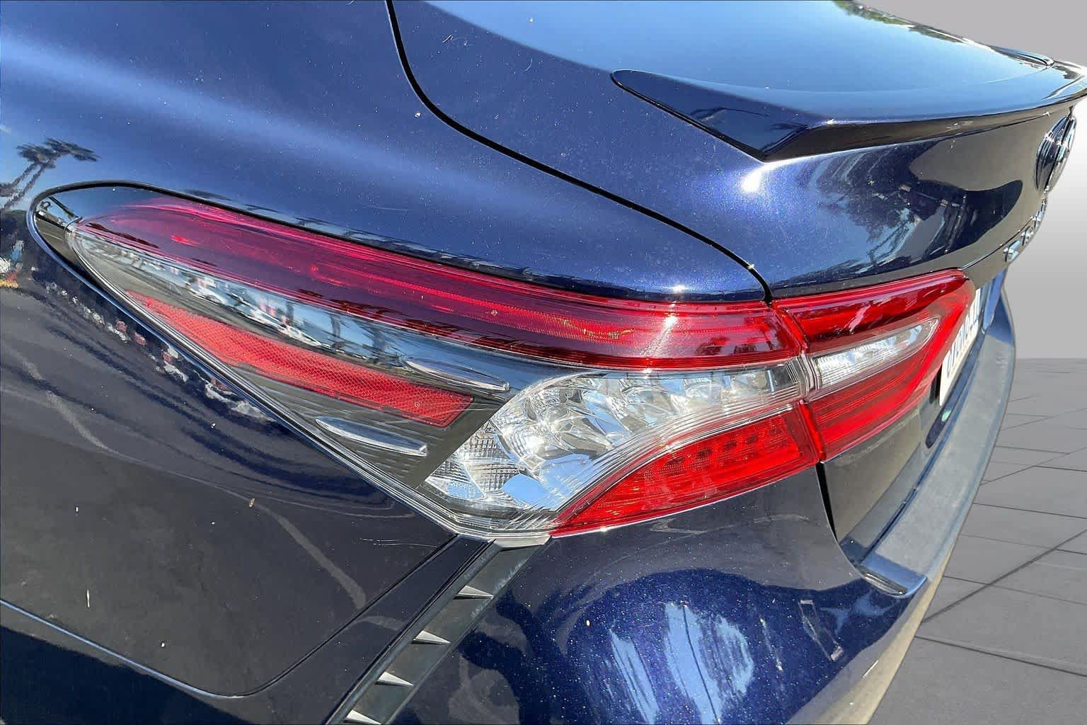 Used 2021 Toyota Camry XSE FWD image 28