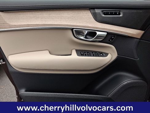 New 2026 Volvo XC90 B6 Plus w/ Protection Package Premier image 7
