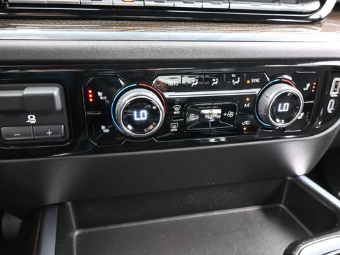 Used 2024 Chevrolet Silverado 1500 LT RWD image 26