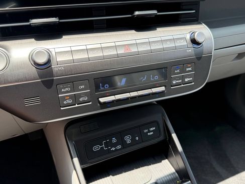 Certified 2024 Hyundai Kona Limited FWD image 22