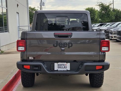 New 2026 Jeep Gladiator Sport AWD/4WD image 4