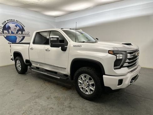 Used 2024 Chevrolet Silverado 2500 High Country w/ High Country Premium Package AWD/4WD image 12