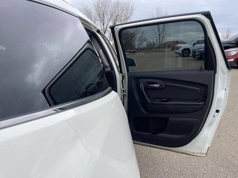 Used 2012 Chevrolet Traverse LT image 29