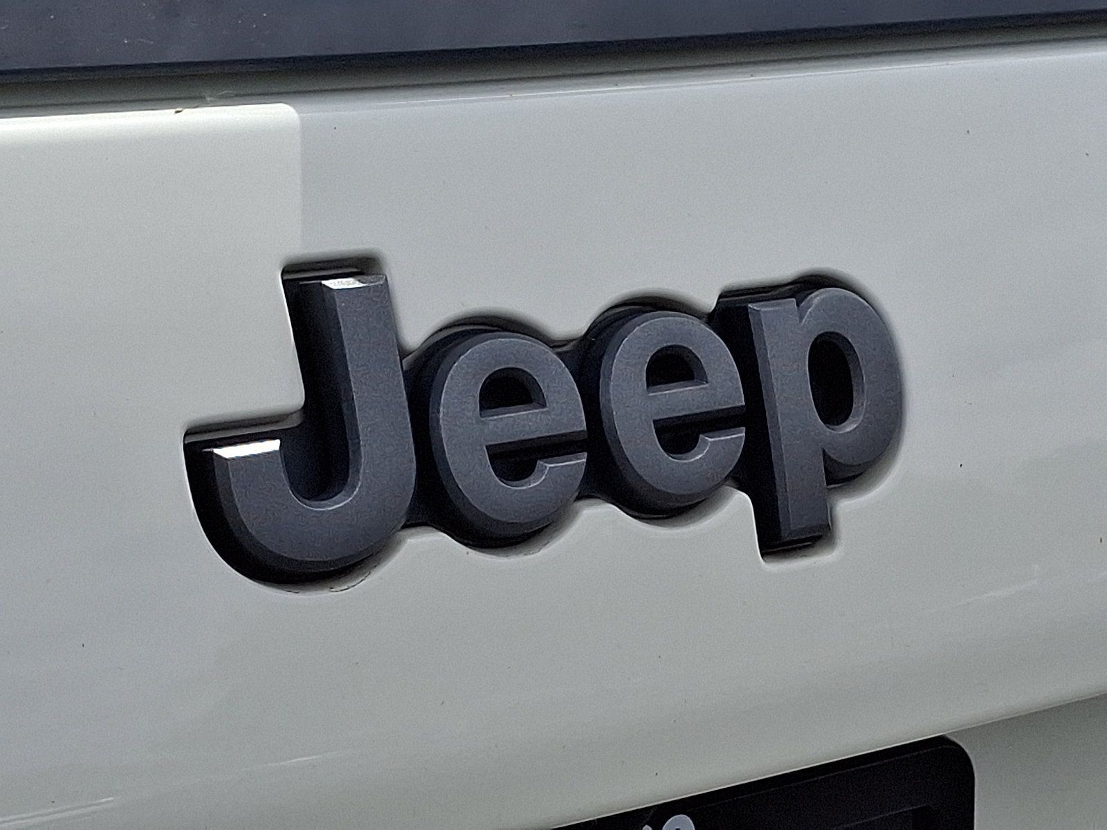 Used 2019 Jeep Cherokee Trailhawk AWD/4WD image 29